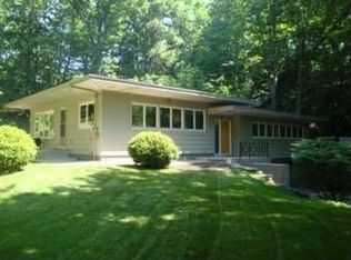 1005 Lake Ave, Grand Haven, MI 49417