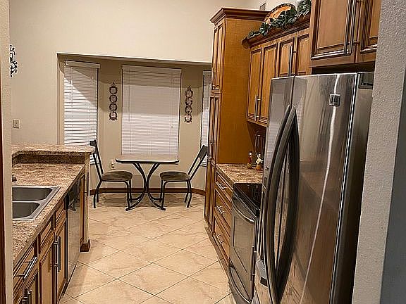 5th image of 3414 Bretwood Dr