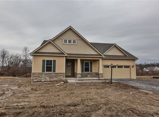 1109 Shallow Brk, Webster, NY 14580