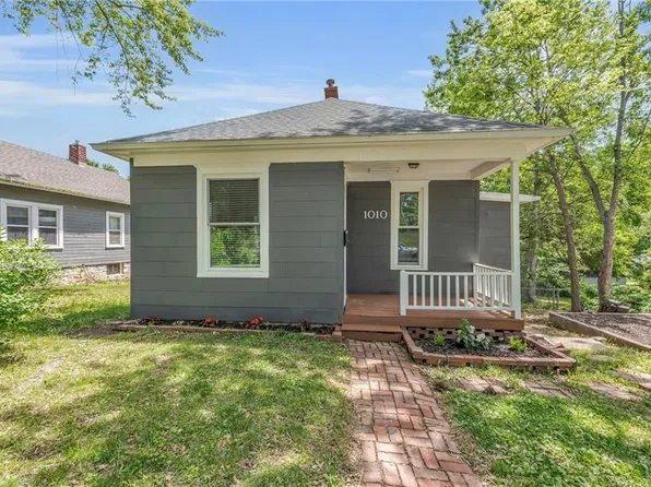 1010 N 13th St, Leavenworth, KS 66048