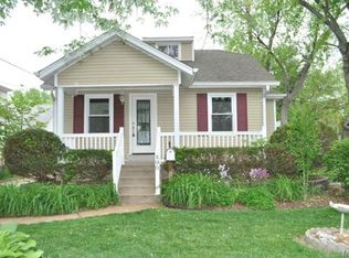 890 Simmons Ave, Saint Louis, MO