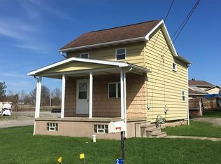 2407 Old Pittsburgh Rd, New Castle, PA 16101