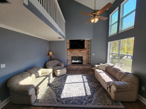 2nd image of 421 Canterbury Ct NW