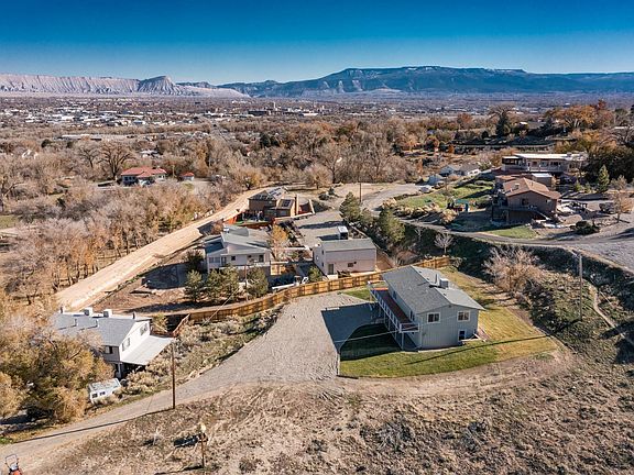 4th image of 400 Dressell Dr