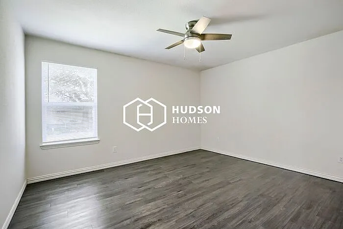 1805 Wellington St — Photo 7
