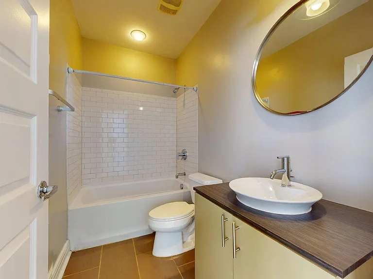 Melrose Apartments — Photo 20
