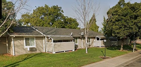 4th image of 2654 McGregor Dr