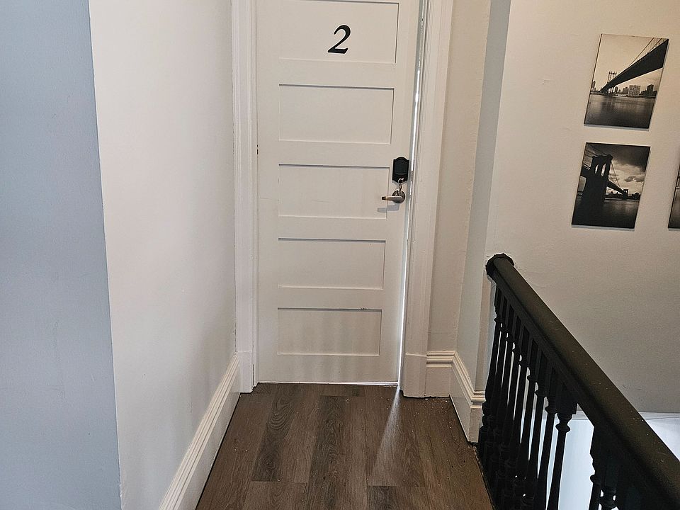 1st image of 199 Catharine St N #2