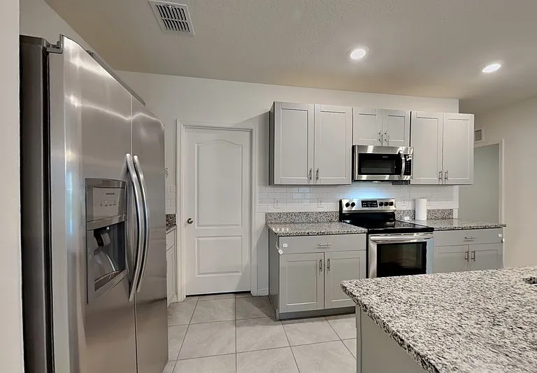 230 Meghan Cir — Photo 5