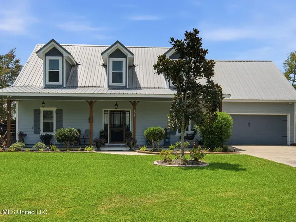 209 Blue Heron Cv, Waveland, MS 39576