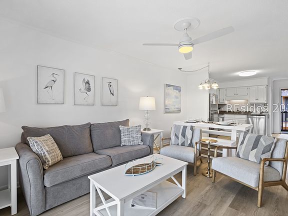 3rd image of 40 Folly Field Rd APT C22