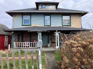215 K St, Hoquiam, WA