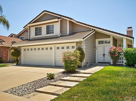 Enjoy the 3 car garage!