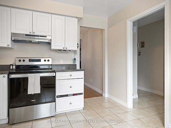 5th image of 135 Belmont Dr #20