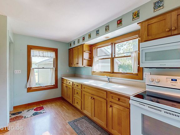 5th image of 1342 Hinman St