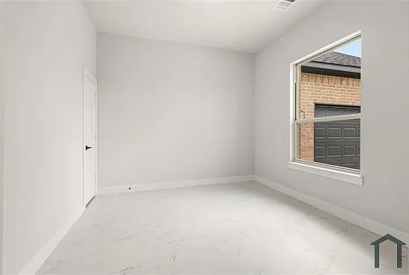1832 Noble Ct — Photo 2