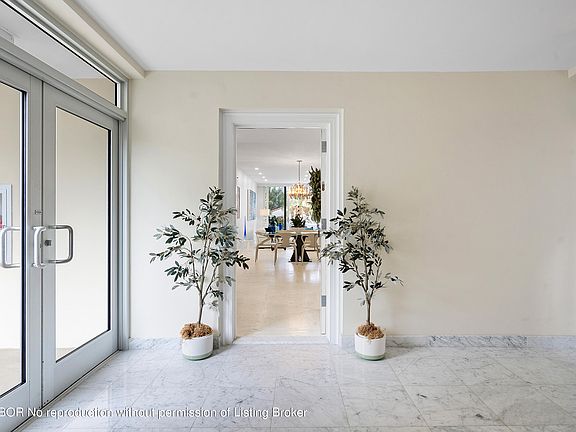4th image of 100 Royal Palm Way APT C3