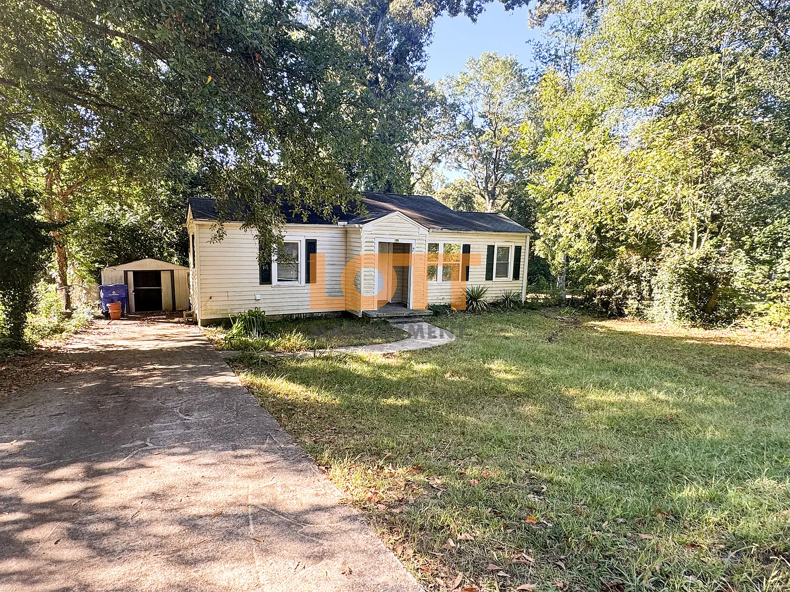 3 bed, 746 sqft, $1,200 — Photo 2