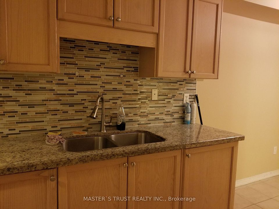2nd image of 18 Levellands Cres