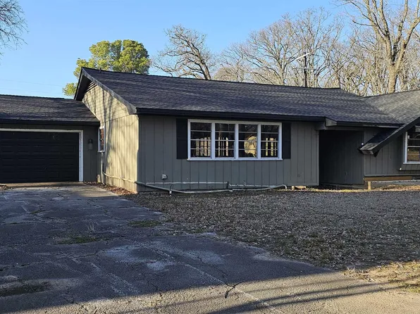 204 Lakeside Dr, West Tawakoni, TX 75474