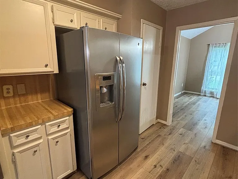 15702 Oxenford Dr — Photo 14