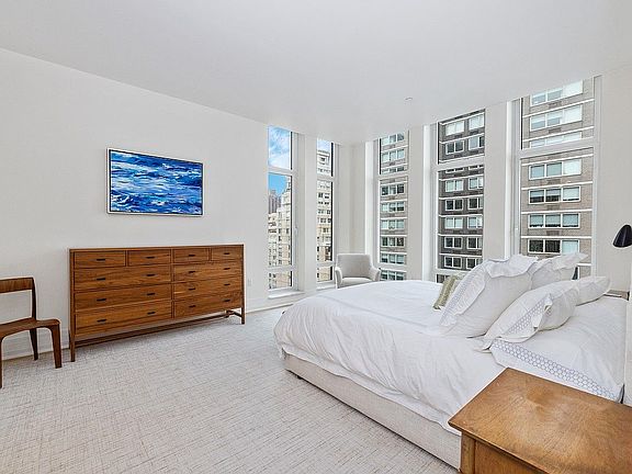 5th image of 205 E 85th St APT 20B