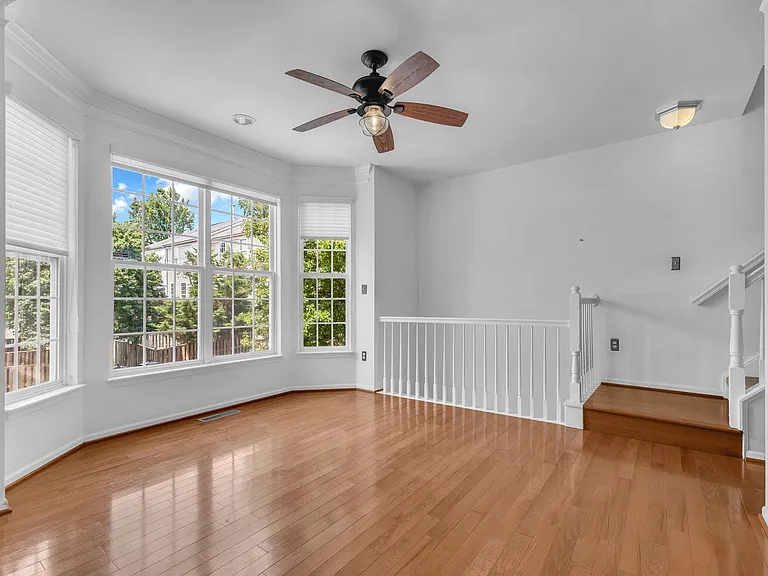 5937 Kirkcaldy Ln — Photo 18