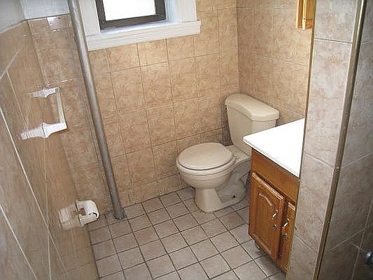 5th image of 31-34 30th St #2LEFT
