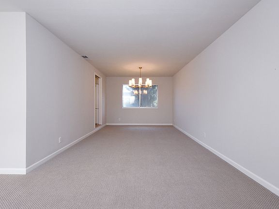 5th image of 2138 W La Loma Dr