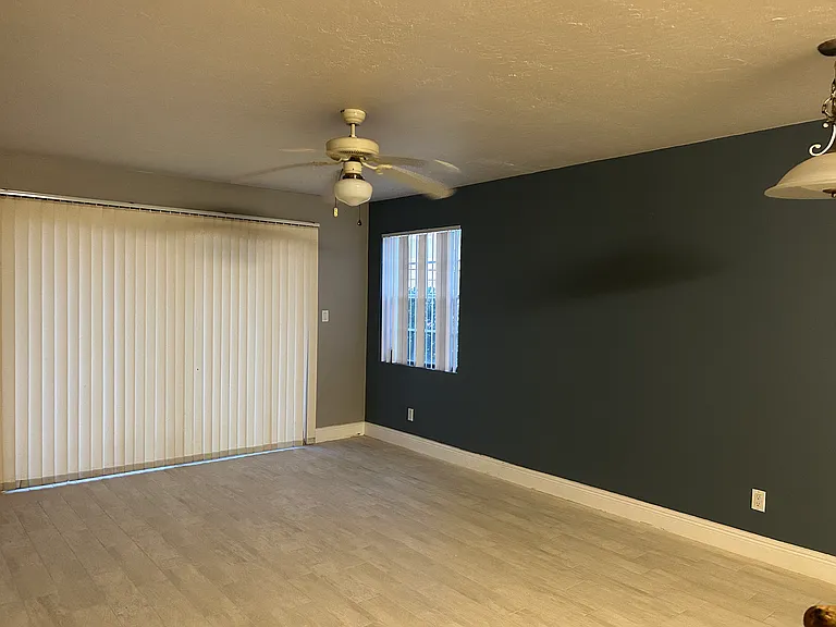 1850 Charlesmont Dr #113 — Photo 5