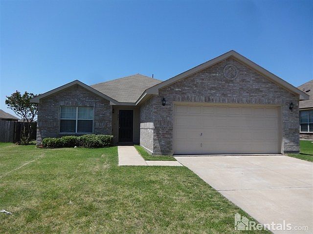 1st image of 221 Silver Spur Dr