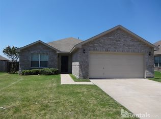 221 Silver Spur Dr, Waxahachie, TX 75165