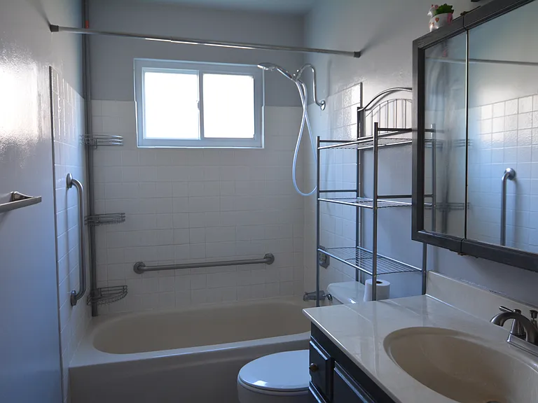 154 Manzanita Dr — Photo 5
