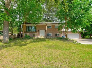 725 Maple Ave, Lasalle, ON N9J 2P5