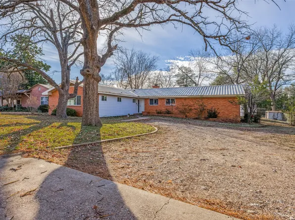 1520 W Monterey St, Denison, TX 75020