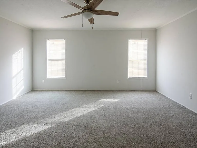 3205 J And J Manor Rd — Photo 7