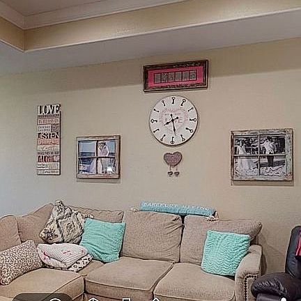 2nd image of 2418 Country Oaks Cir