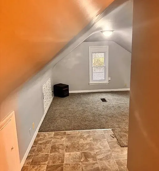 399 N Thomas Rd #B — Photo 5
