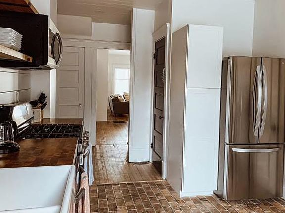 5th image of 1208 Ashbury Ave #2-200