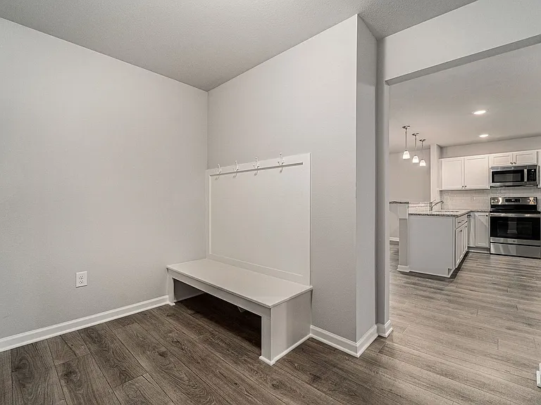 2309 Richardson Ct — Photo 19