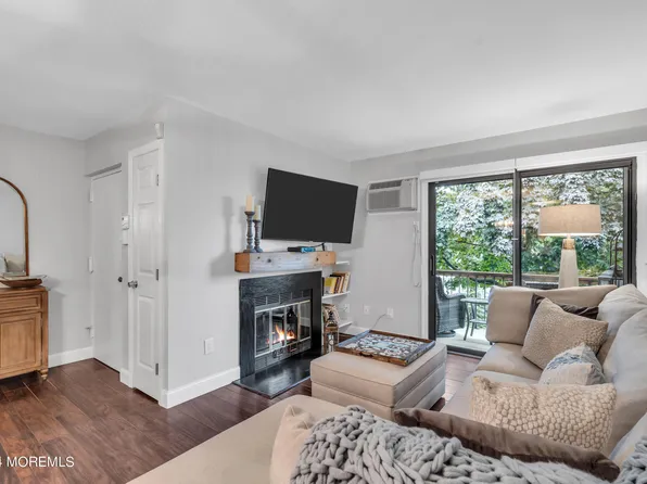 302 Hackensack Street #4E, Wood Ridge, NJ 07075