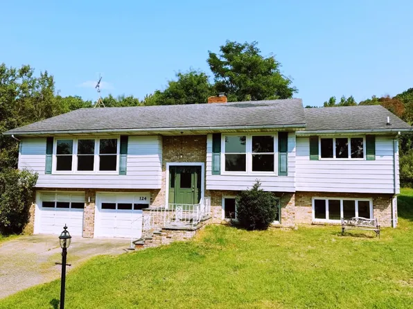 124 Nelson Rd, Vestal, NY 13850