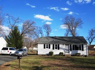 38 Ridgeview Rd, West Springfield, MA 01089