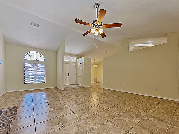 4th image of 10545 Via Del Sol