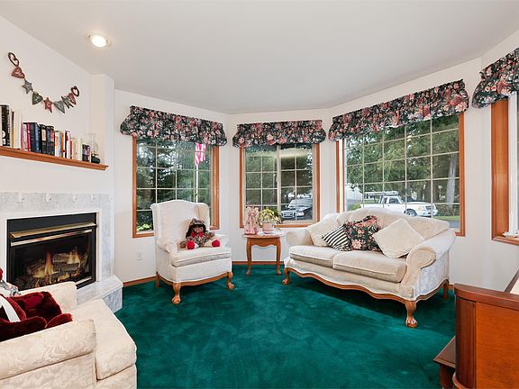 3rd image of 9033 131st Ave NE