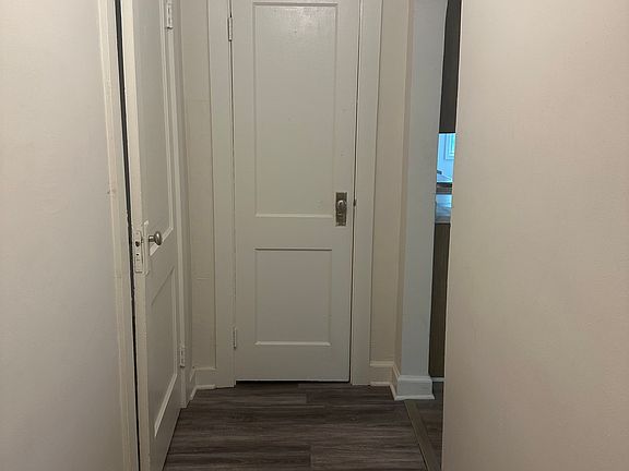 4th image of 1303 Park Ave E #B