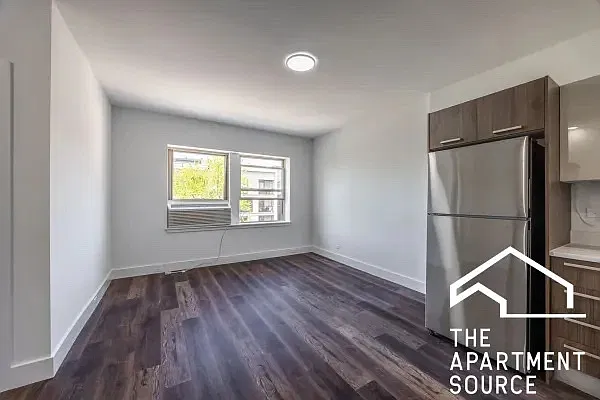 2 bed, 850 sqft, $2,595 — Photo 2