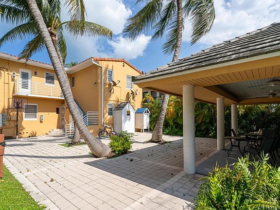 3rd image of 8144 Harding Ave #4-4-8144