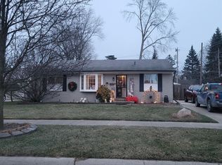 33170 Winchester St, Westland, MI 48185
