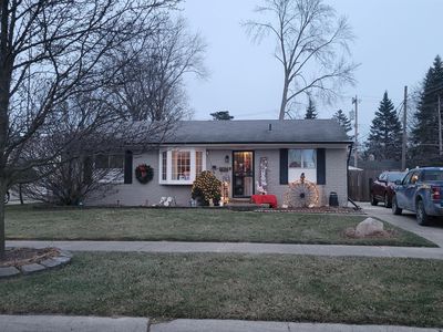 33170 Winchester St, Westland, MI, 48185